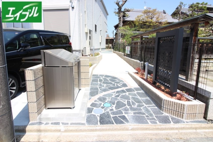 エントランス部分 ウイング川名