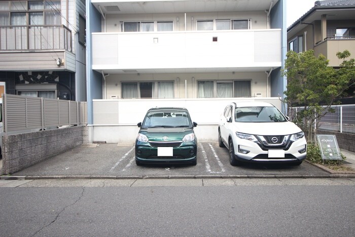 駐車場 ＬＡＰＵＴＡ