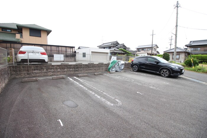 駐車場 ルラール