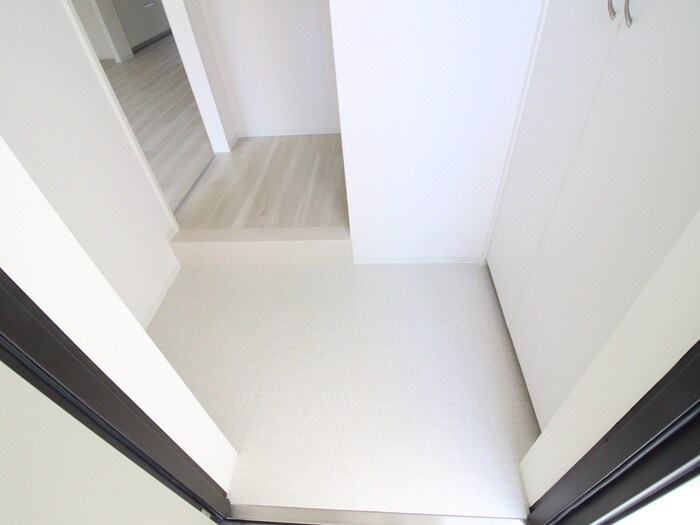 玄関 Ｃｏｕｒｔ　ＭＡＲＩＡＧＥ