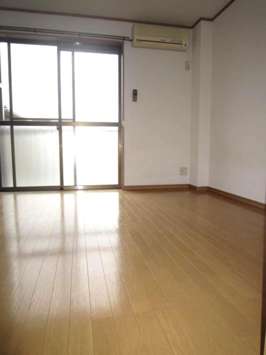 居室 コ－ポユタカ