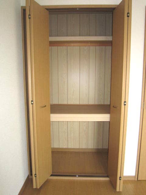 収納 コ－ポユタカ