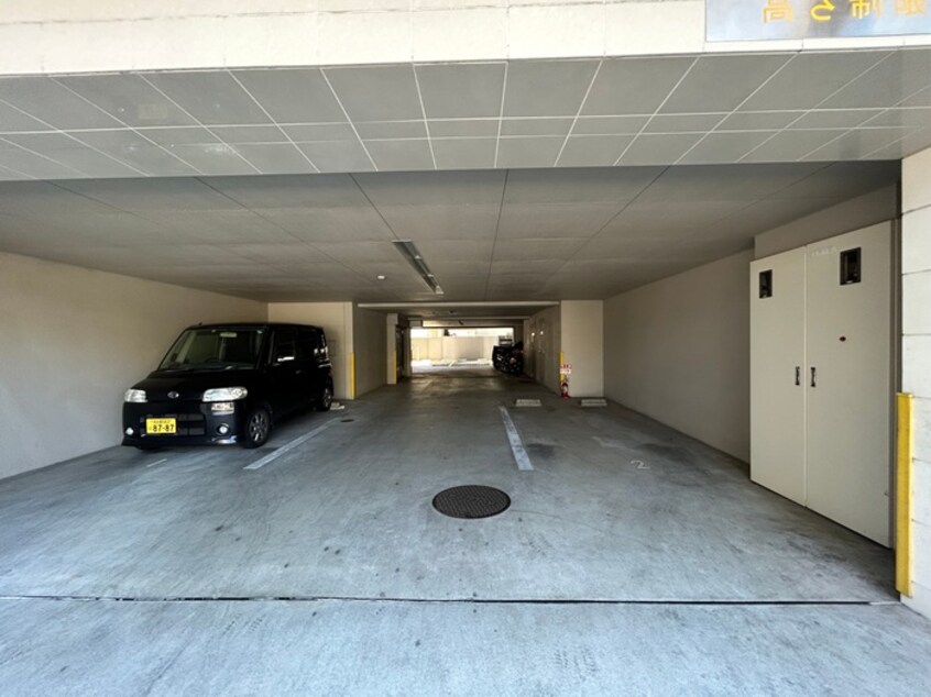 駐車場 ル・シャンパーニュ