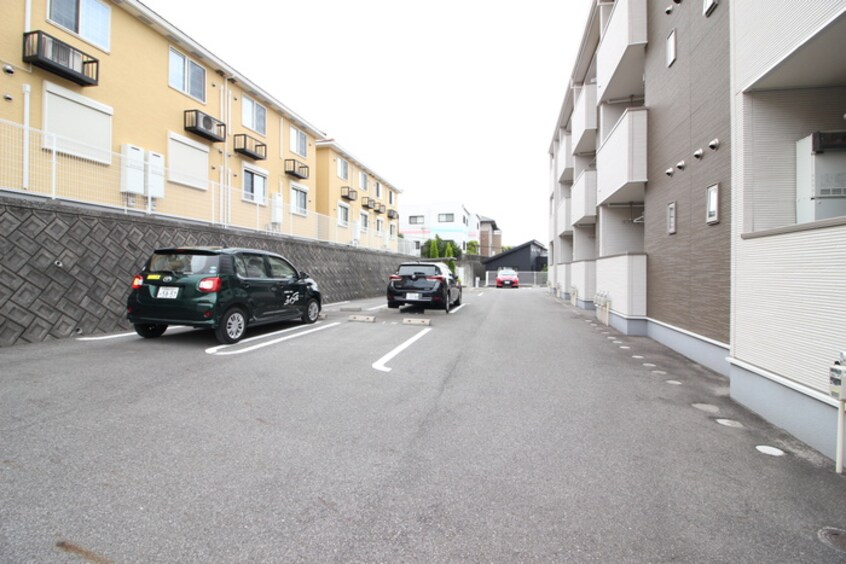 駐車場 グリーンシティ竜美Ｊ棟