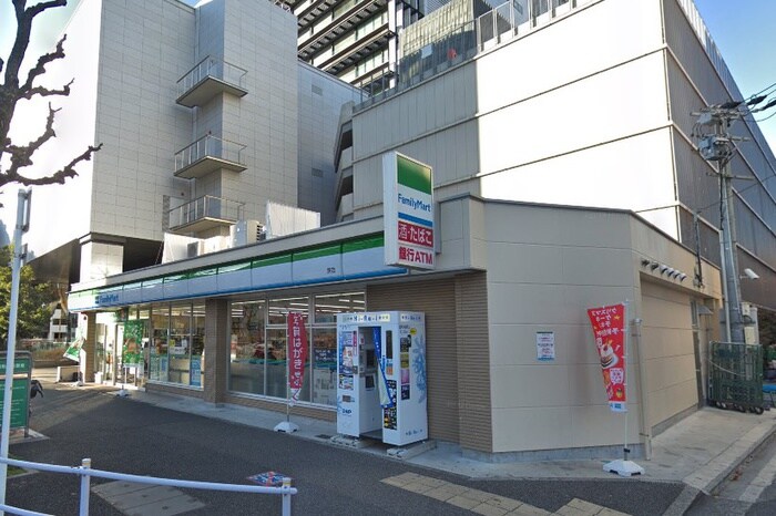 ファミリーマート葵店(コンビニ)まで23m スリーアイランドタワー葵