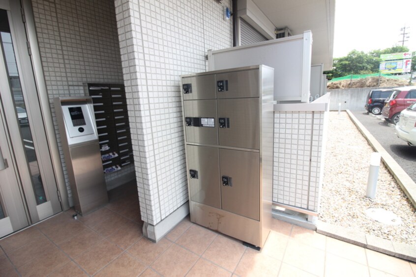 エントランス部分 パストラーレ富士松