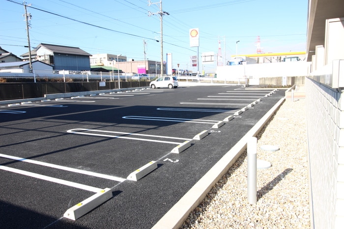 駐車場 パストラーレ富士松