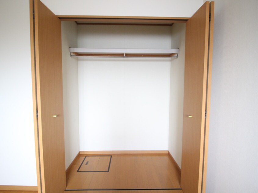 収納 オアシス徳重