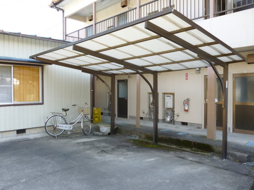駐輪場 カレッジハウス林