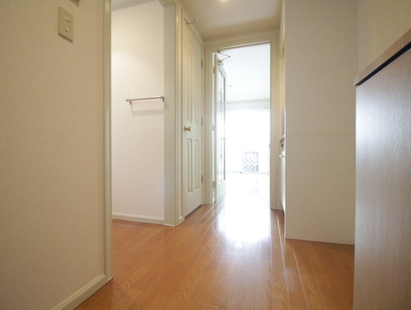 廊下 GRACE TSUKADA