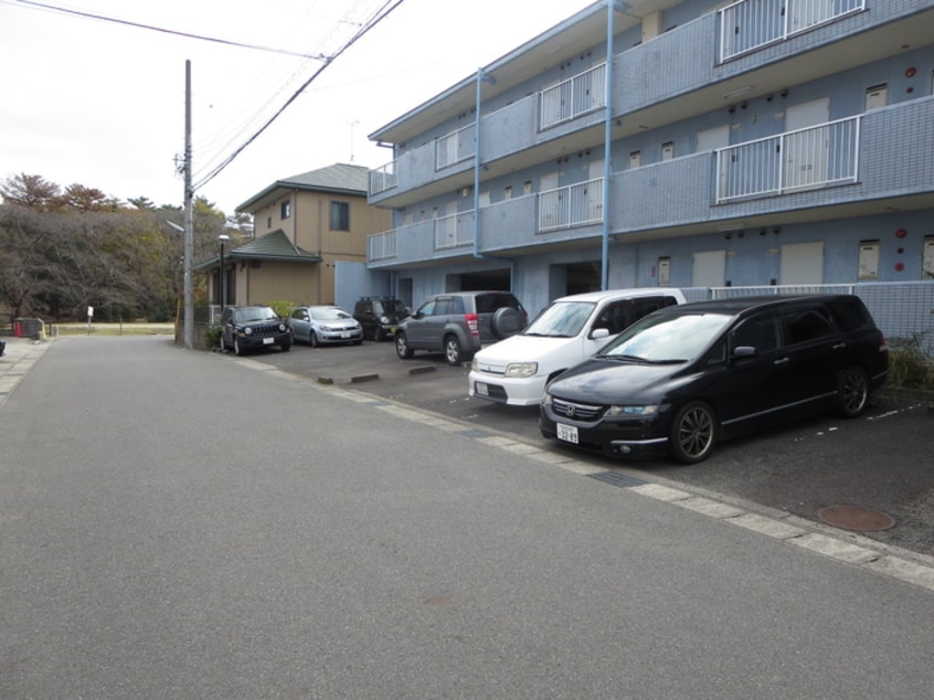 駐車場 メゾンアイレス２