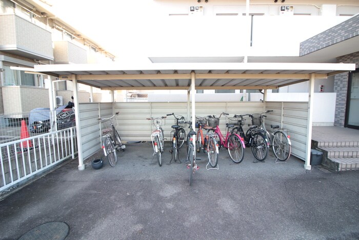 駐輪場 アカデミーコート　アルキメデス