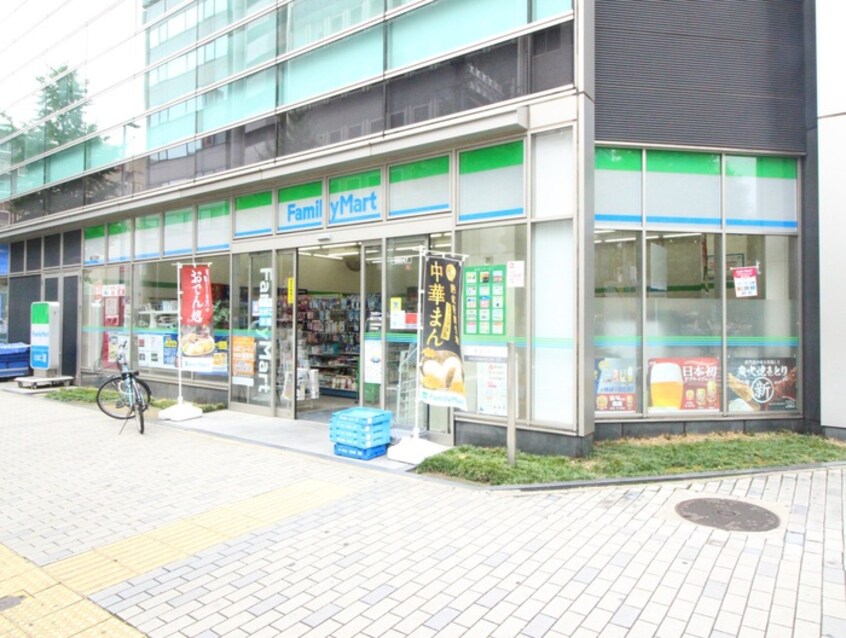 ファミリーマート錦2丁目店(コンビニ)まで44m ＣＡＳＳＩＡ錦本町通