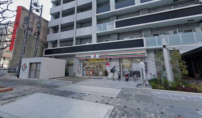 セブンイレブン名古屋東片端店(コンビニ)まで133m ライジング泉コ－トⅡ