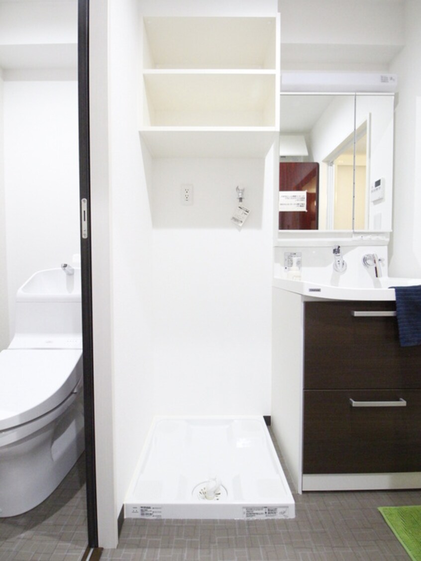 洗濯機置場 RIVO浅間町