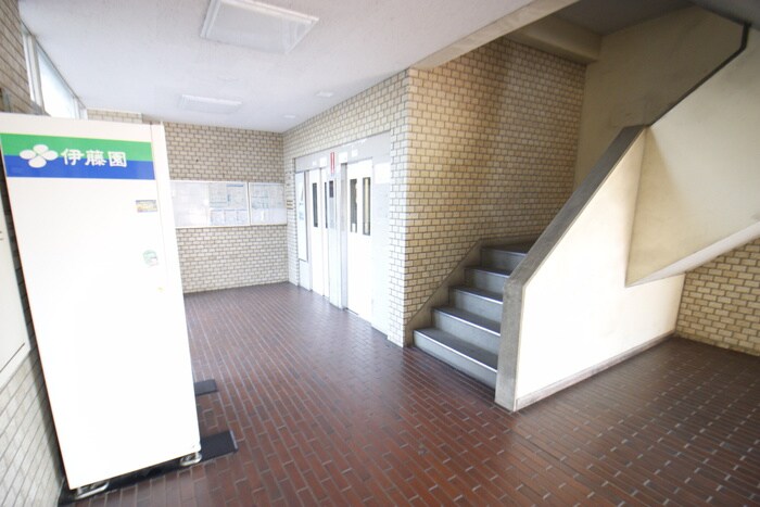 エントランス部分 楠団地（1号棟）