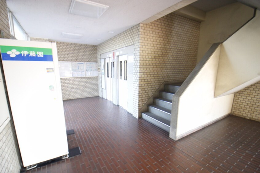 エントランス部分 楠団地（1号棟）