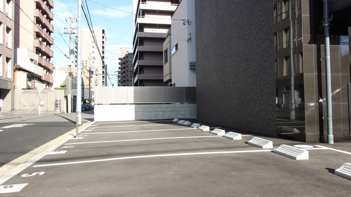 駐車場 エスリード桜山ル・ヴェール