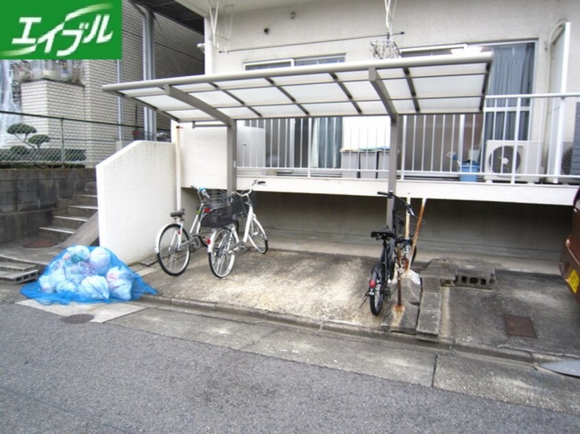 駐輪場 ハイツ扇