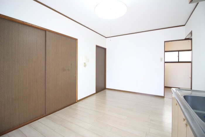 居室 アム－ル１９９５