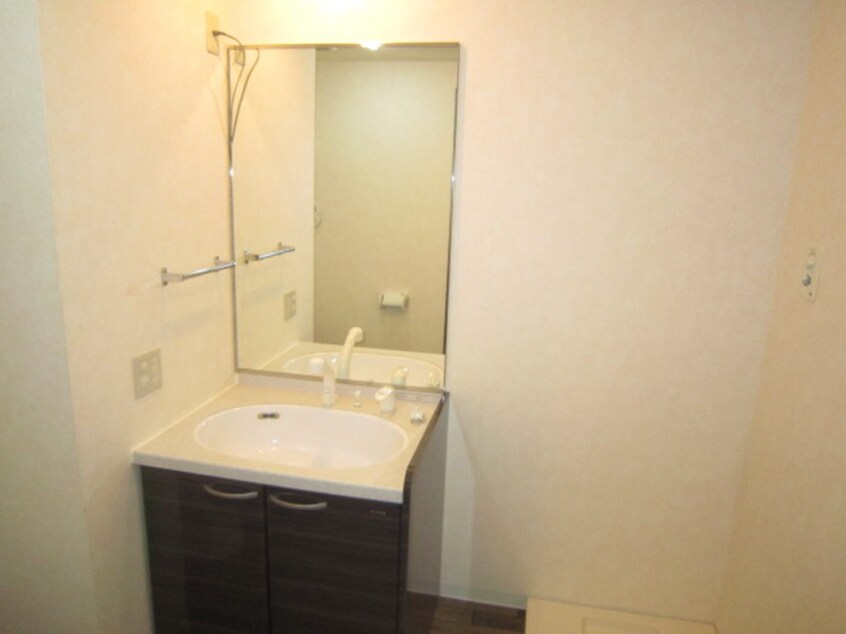 洗面 クラシタイヤ－丸の内