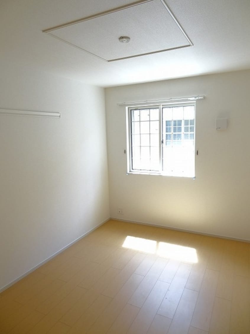 内観写真 ラヴァ－ズＢ