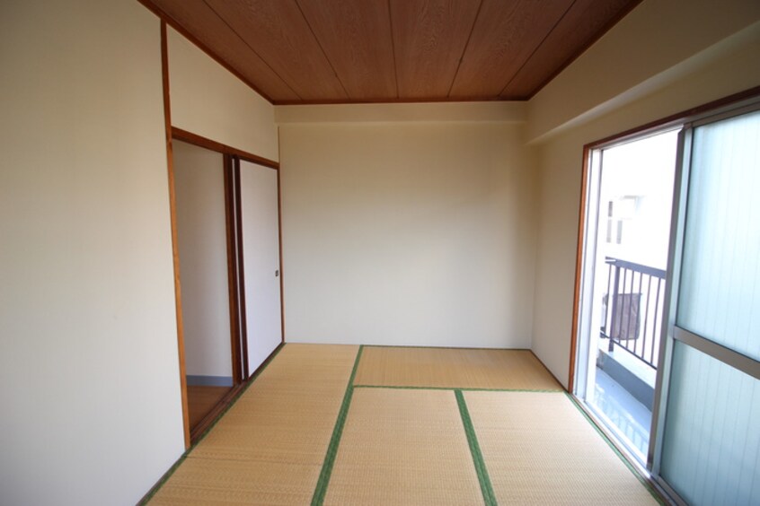 居室 ハイツ名弘