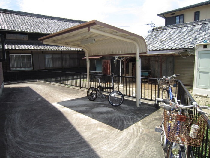 駐輪場 ラ．ピエス