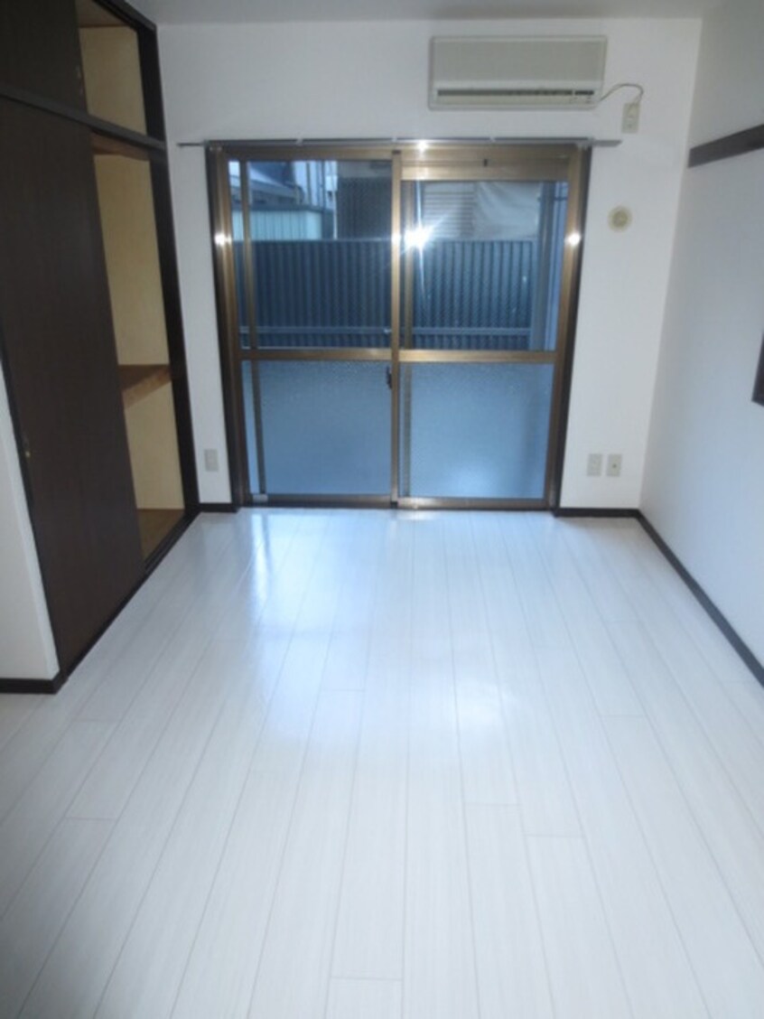 居室 シェルコート則武