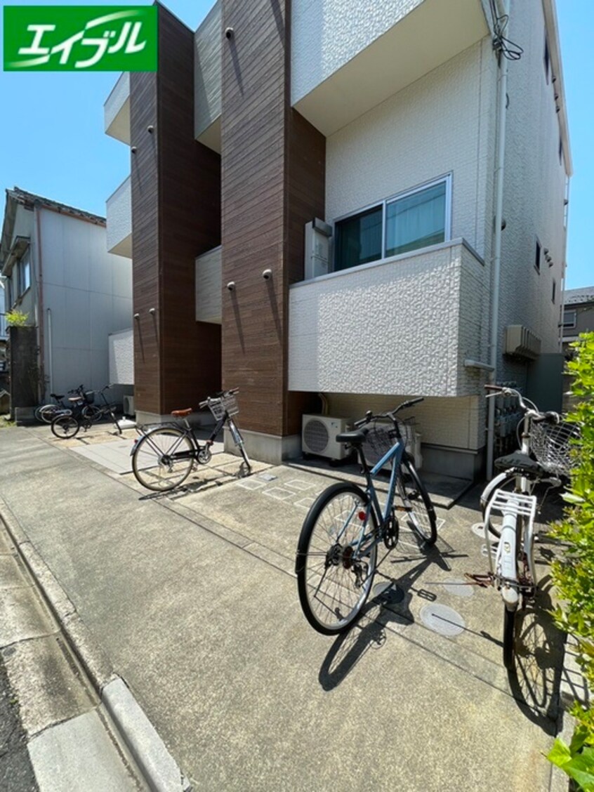 駐輪場 アルバーノ北山