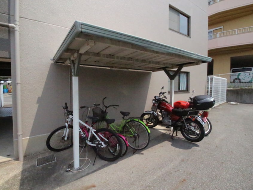 駐輪場 サンシャイン加藤