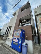 アジュール鶴舞の外観