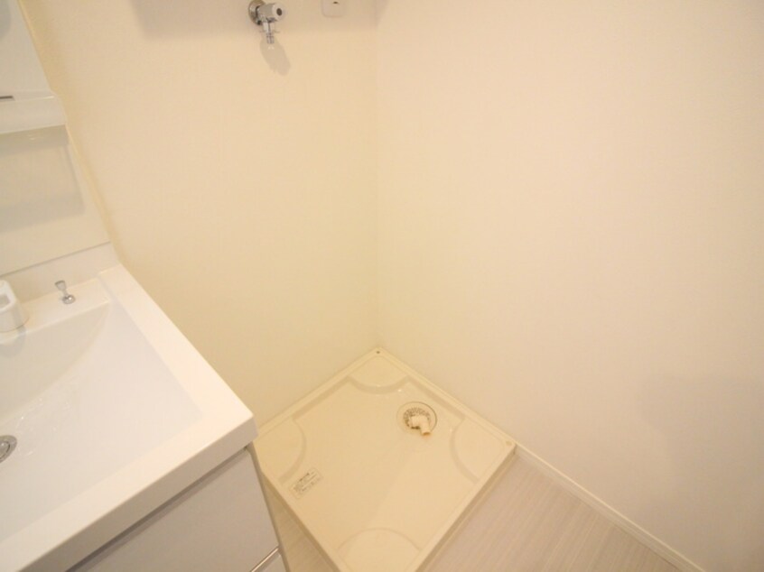 洗濯機置場 アジュール鶴舞