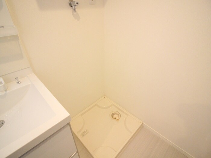 洗濯機置場 アジュール鶴舞