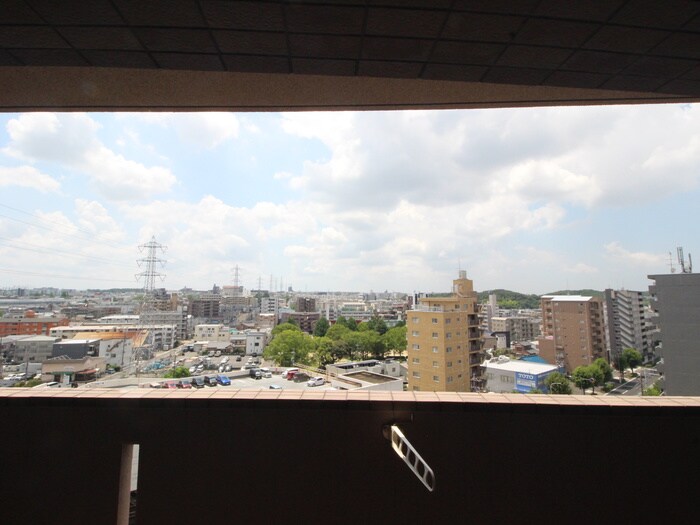 室内からの展望 ヒルズ丸和