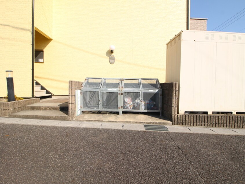 建物設備 アンプル－ルリ－ブルglandB