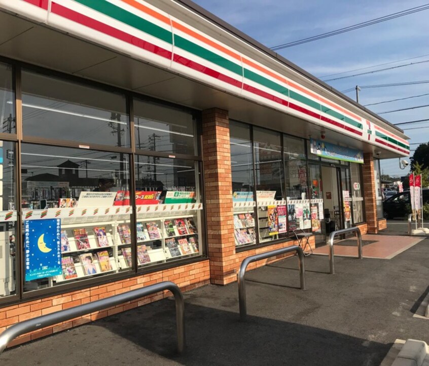 セブンイレブン(コンビニ)まで465m アンプル－ルリ－ブルglandB