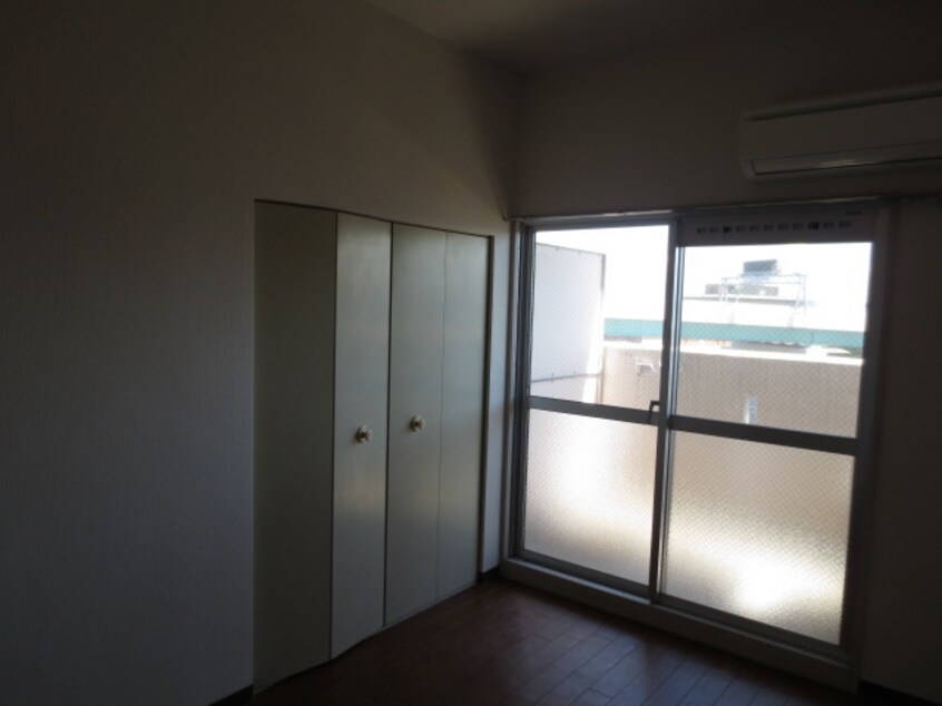 居室 ジョイフル鶴舞