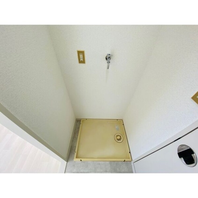 洗濯機置場 クイ－ンズタウン愛豊