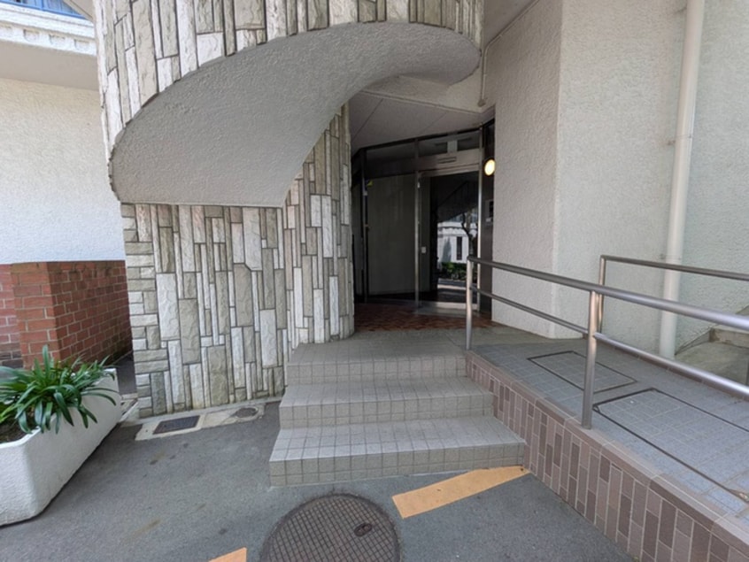 エントランス部分 シャンボール山手Ｂ棟（５０２）