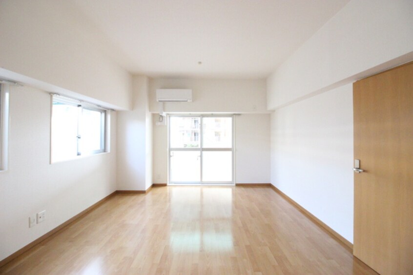 居室 シャトレ大万