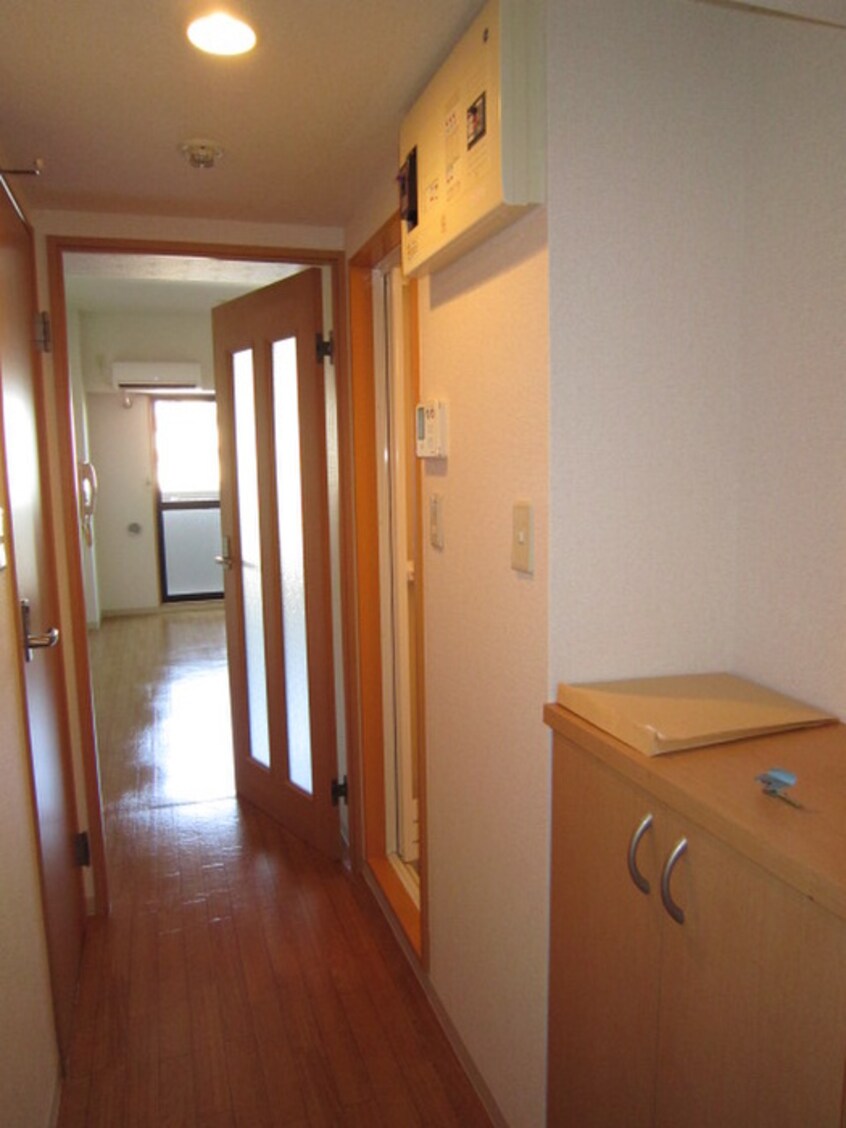 廊下 タウンエステ－ト新栄