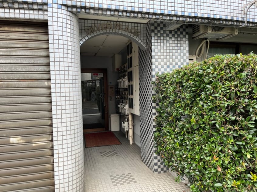 エントランス部分 シルバープレイス