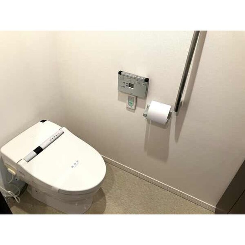 トイレ ｾﾝﾄﾗﾙｶﾞｰﾃﾞﾝ･ﾚｼﾞﾃﾞﾝｽA棟（104）