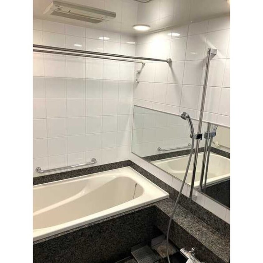 バス／シャワールーム等 ｾﾝﾄﾗﾙｶﾞｰﾃﾞﾝ･ﾚｼﾞﾃﾞﾝｽA棟（104）