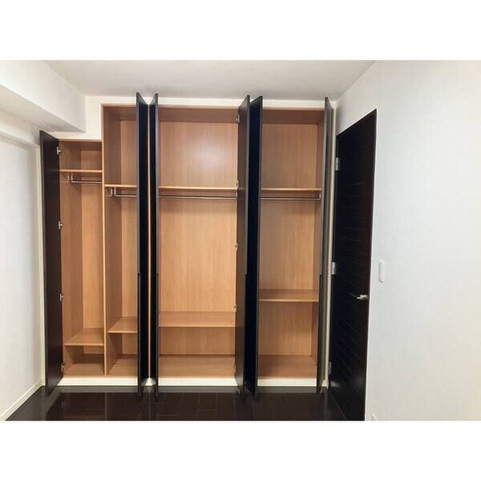 収納 ｾﾝﾄﾗﾙｶﾞｰﾃﾞﾝ･ﾚｼﾞﾃﾞﾝｽA棟（104）