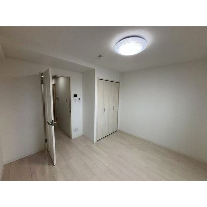 居室 THE RESIDENCE SHIGAHONDORI