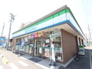 ファミリーマート 杉村一丁目店(コンビニ)まで500m THE RESIDENCE SHIGAHONDORI