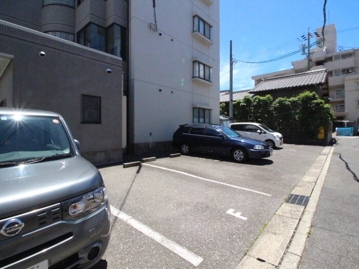 駐車場 ラ・メゾン・メルヴェイユ