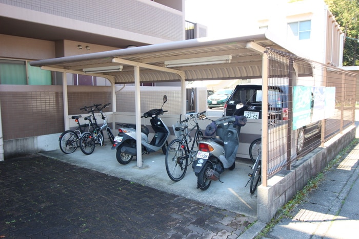 駐輪場 クリスタルタウン貴船
